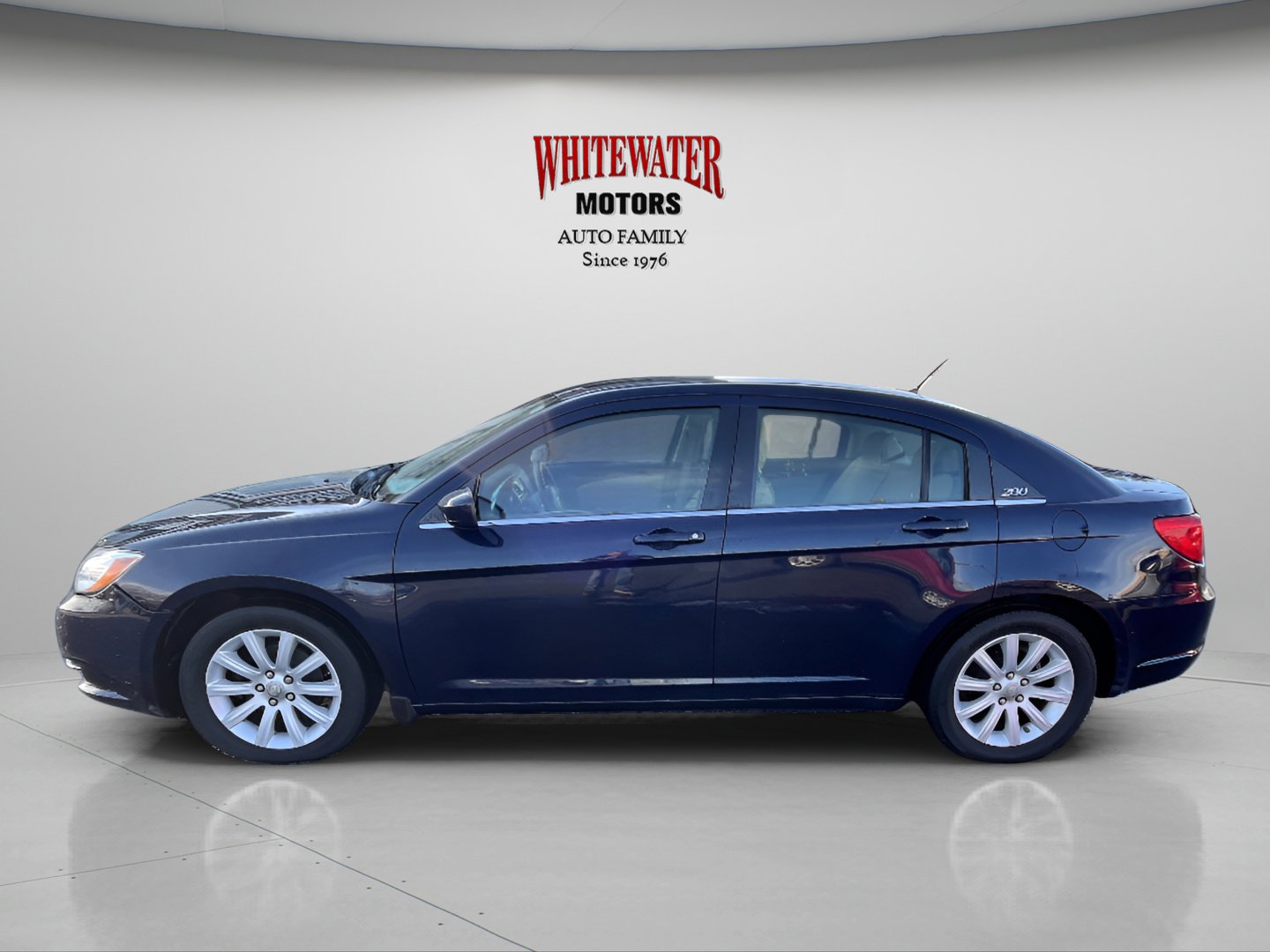Used 2014 Chrysler 200 Touring image 3