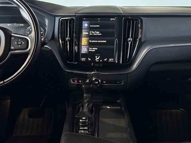Used 2018 Volvo XC60 T5 Momentum w/ Convenience Package image 13