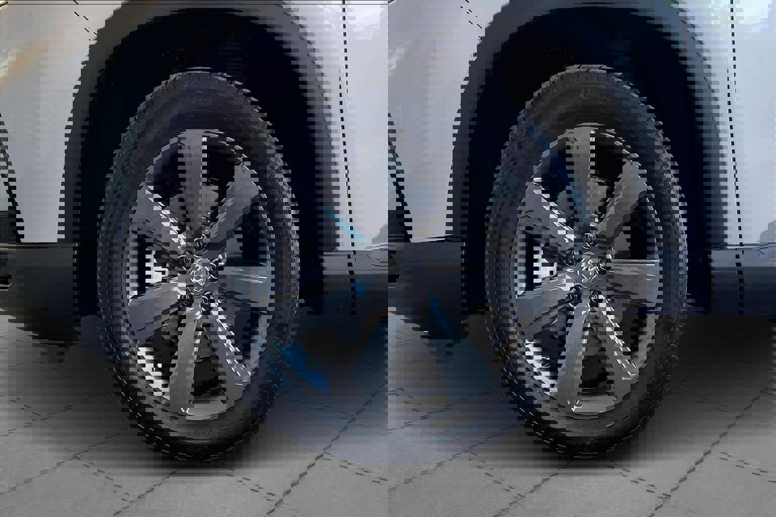 Used 2025 Honda Pilot Sport image 11