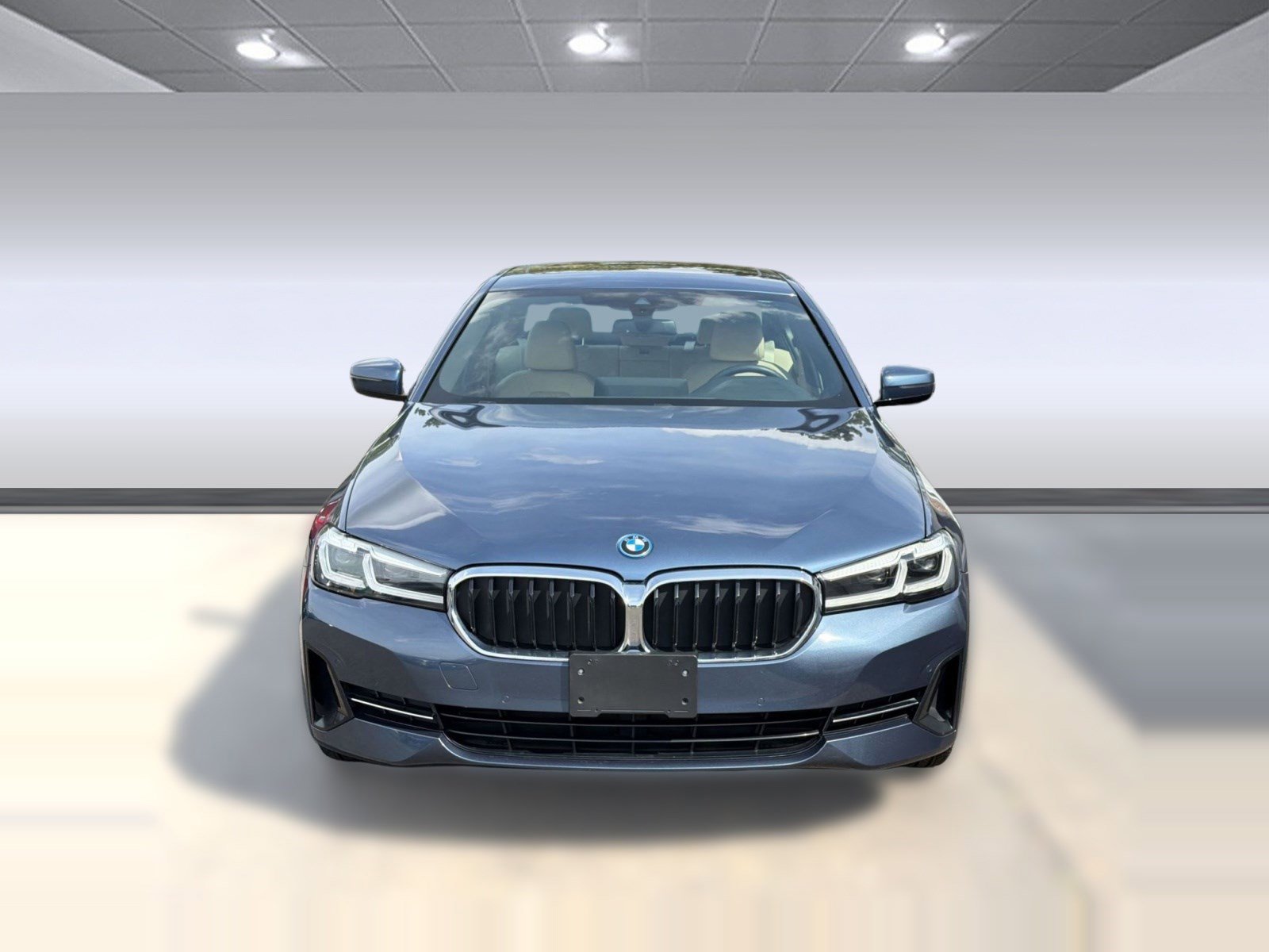 Certified 2023 BMW 530e xDrive w/ Convenience Package image 6