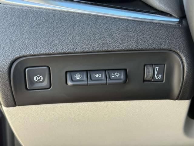 Used 2023 Buick Enclave Avenir w/ Avenir Technology Package AWD/4WD image 25