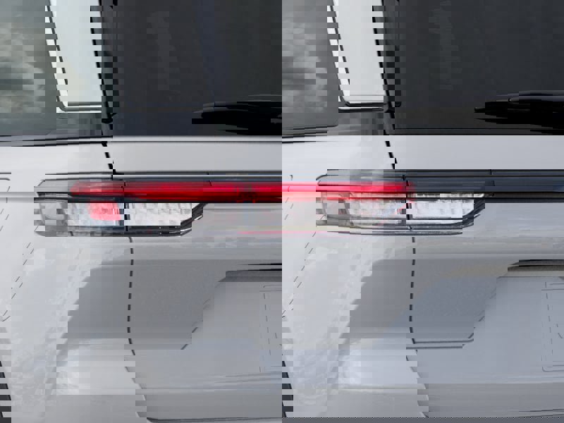 New 2026 Jeep Grand Cherokee Laredo image 9