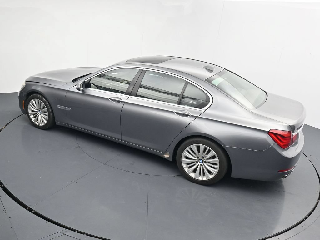 Used 2015 BMW 740i RWD image 27