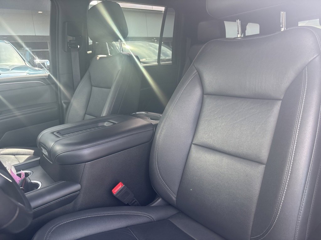 Used 2022 Chevrolet Suburban Z71 image 19