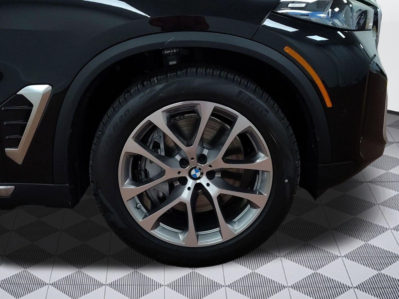 New 2026 BMW X5 xDrive50e w/ Climate Comfort Package image 11