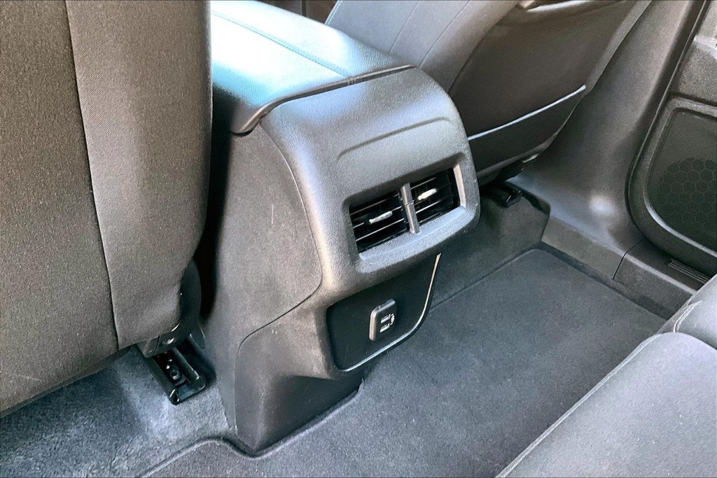 Used 2023 GMC Terrain SLE w/ Driver Convenience Package AWD/4WD image 10