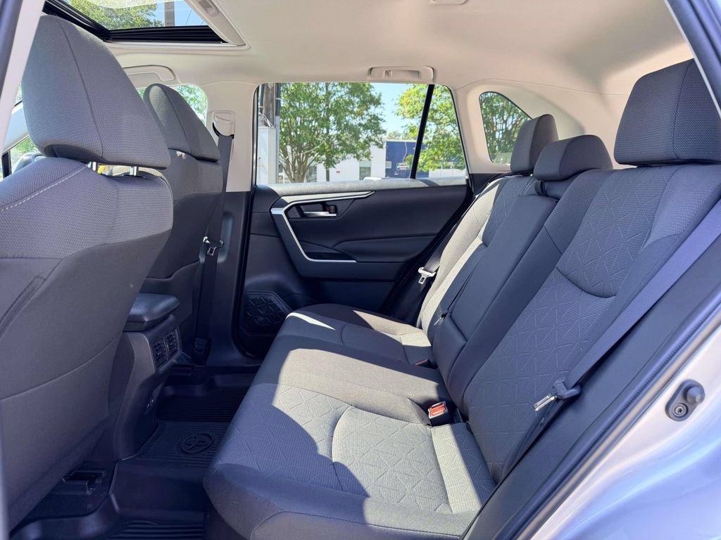 Certified 2022 Toyota RAV4 XLE w/ Convenience Package AWD/4WD image 16
