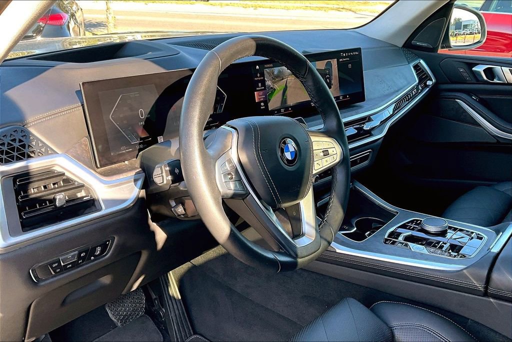 Used 2023 BMW X7 xDrive40i w/ Premium Package image 14