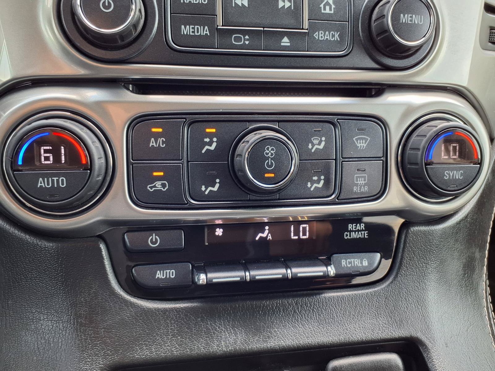 Used 2018 Chevrolet Tahoe LS RWD image 9