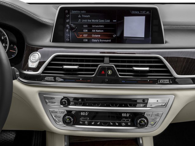 Used 2017 BMW 750i RWD image 10