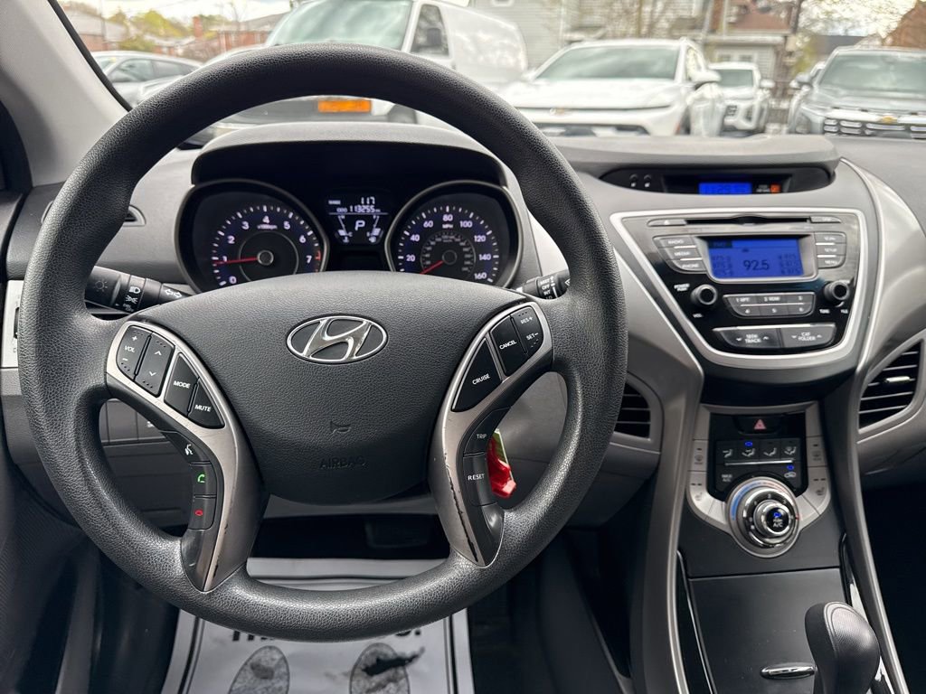 Used 2013 Hyundai Elantra GLS w/ Preferred Pkg FWD image 25