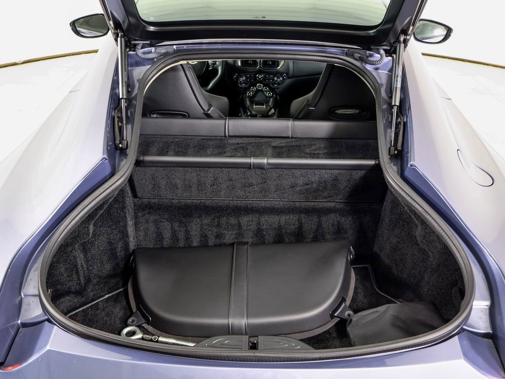Used 2020 Aston Martin V8 Vantage Coupe RWD image 14