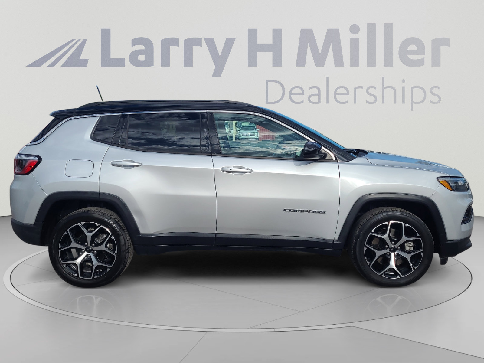 Used 2025 Jeep Compass Limited AWD/4WD image 6