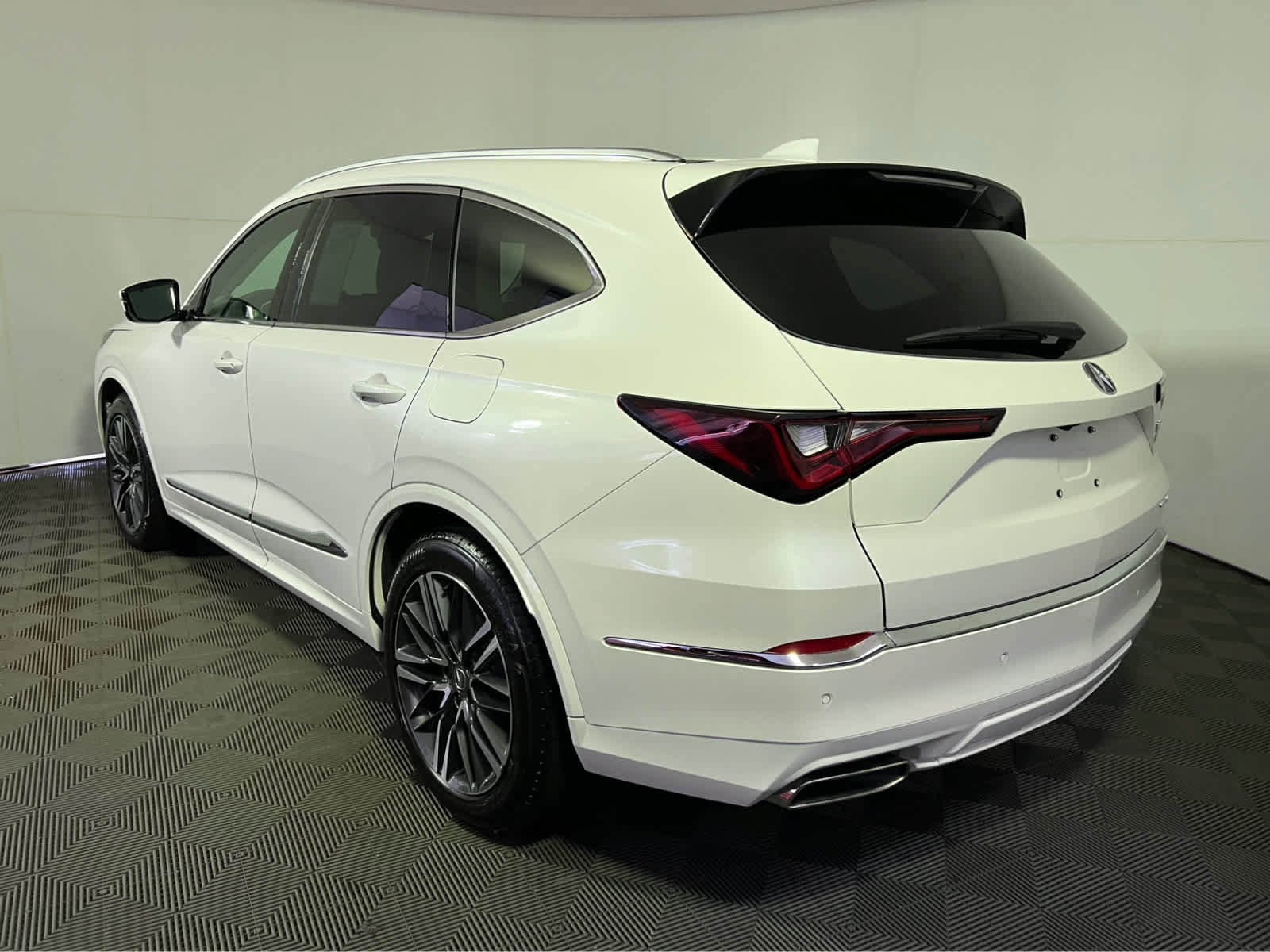 Used 2026 Acura MDX w/ Advance Package AWD/4WD image 5