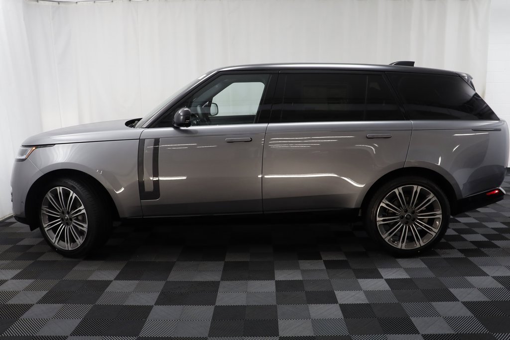 New 2025 Land Rover Range Rover Long Wheelbase SE image 5