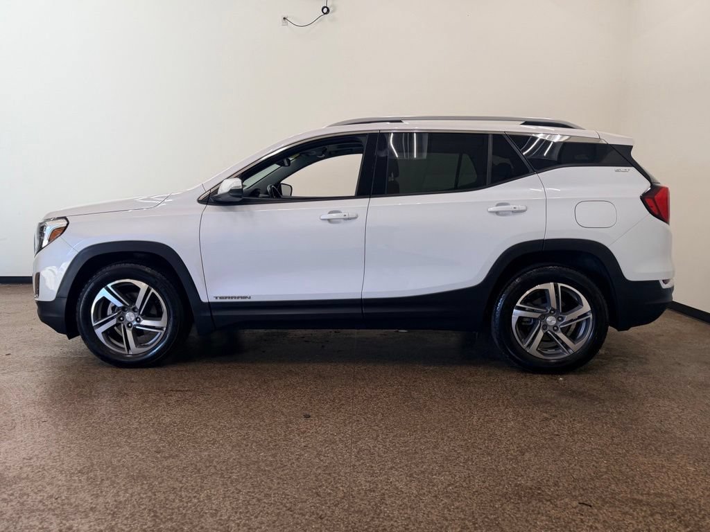 Used 2021 GMC Terrain SLT w/ Infotainment Package II AWD/4WD image 2