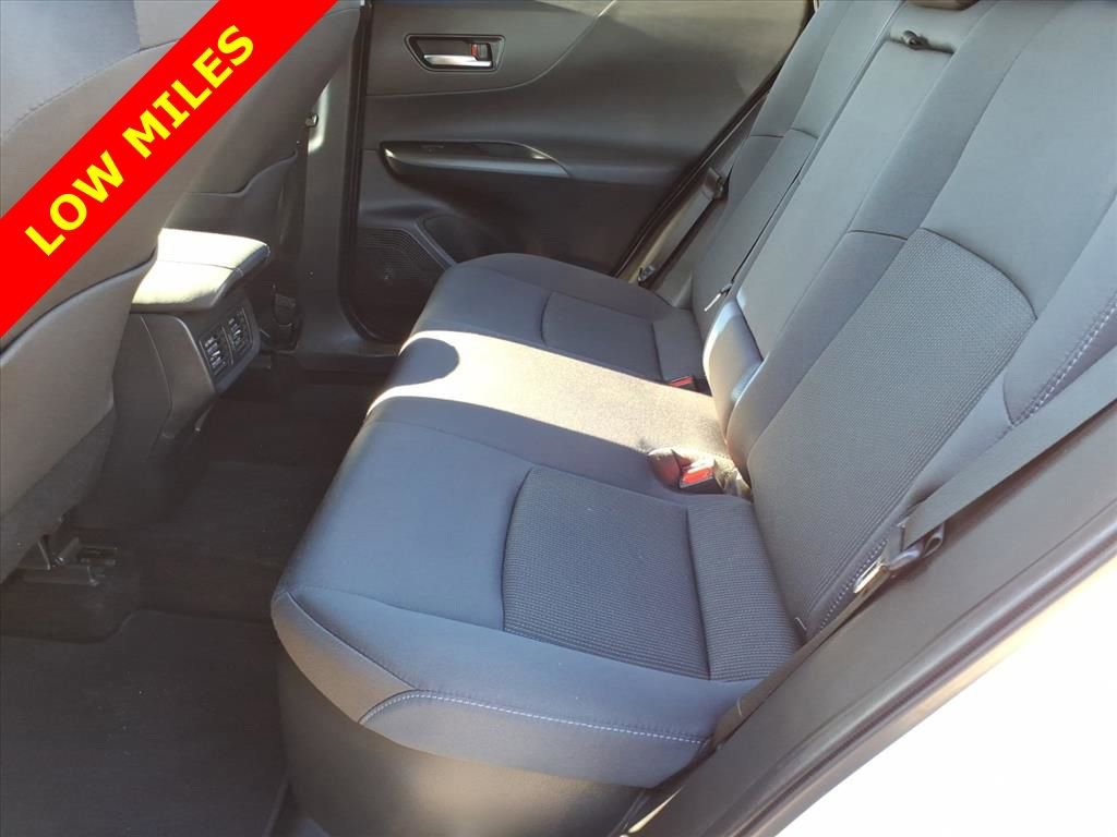 Used 2021 Toyota Venza LE w/ Carpet Mat Package (TMS) image 12