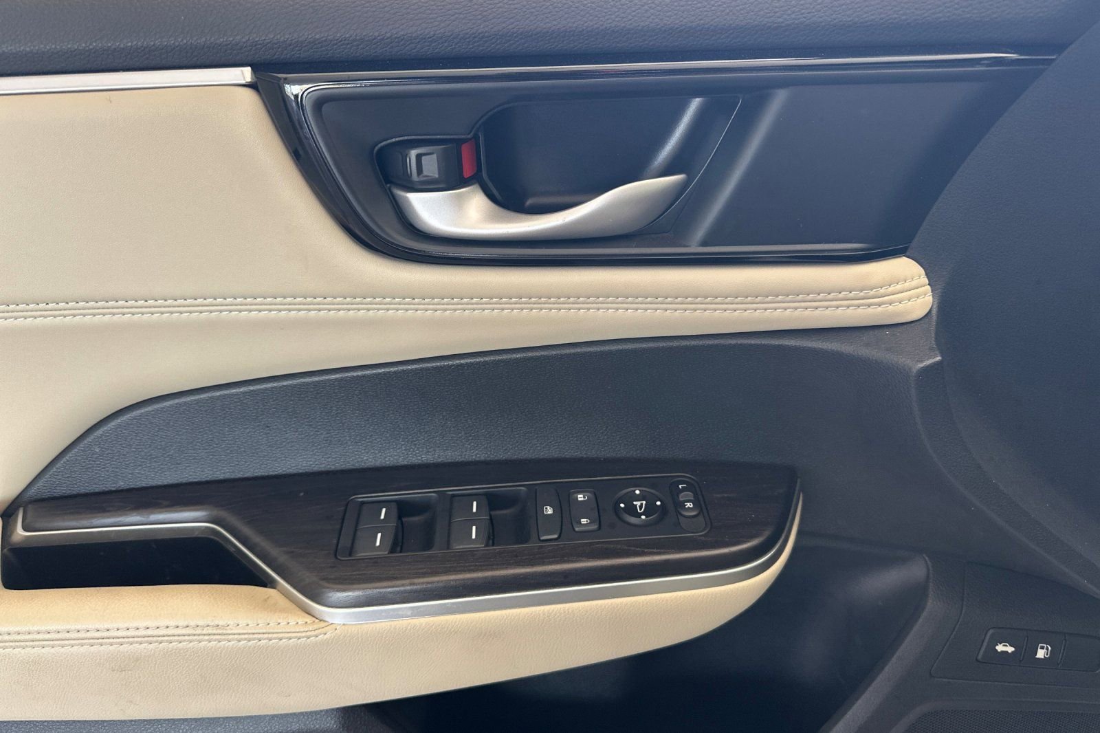 Used 2020 Honda Clarity Plug-In Hybrid image 11