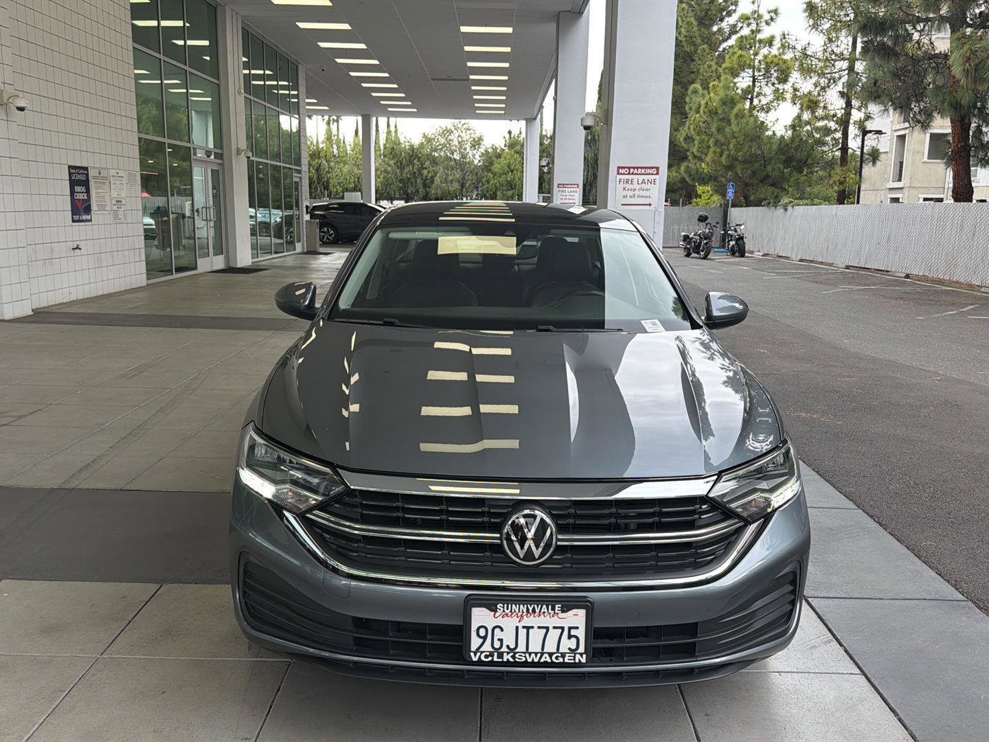 Used 2023 Volkswagen Jetta SE w/ Panoramic Sunroof Package FWD image 8