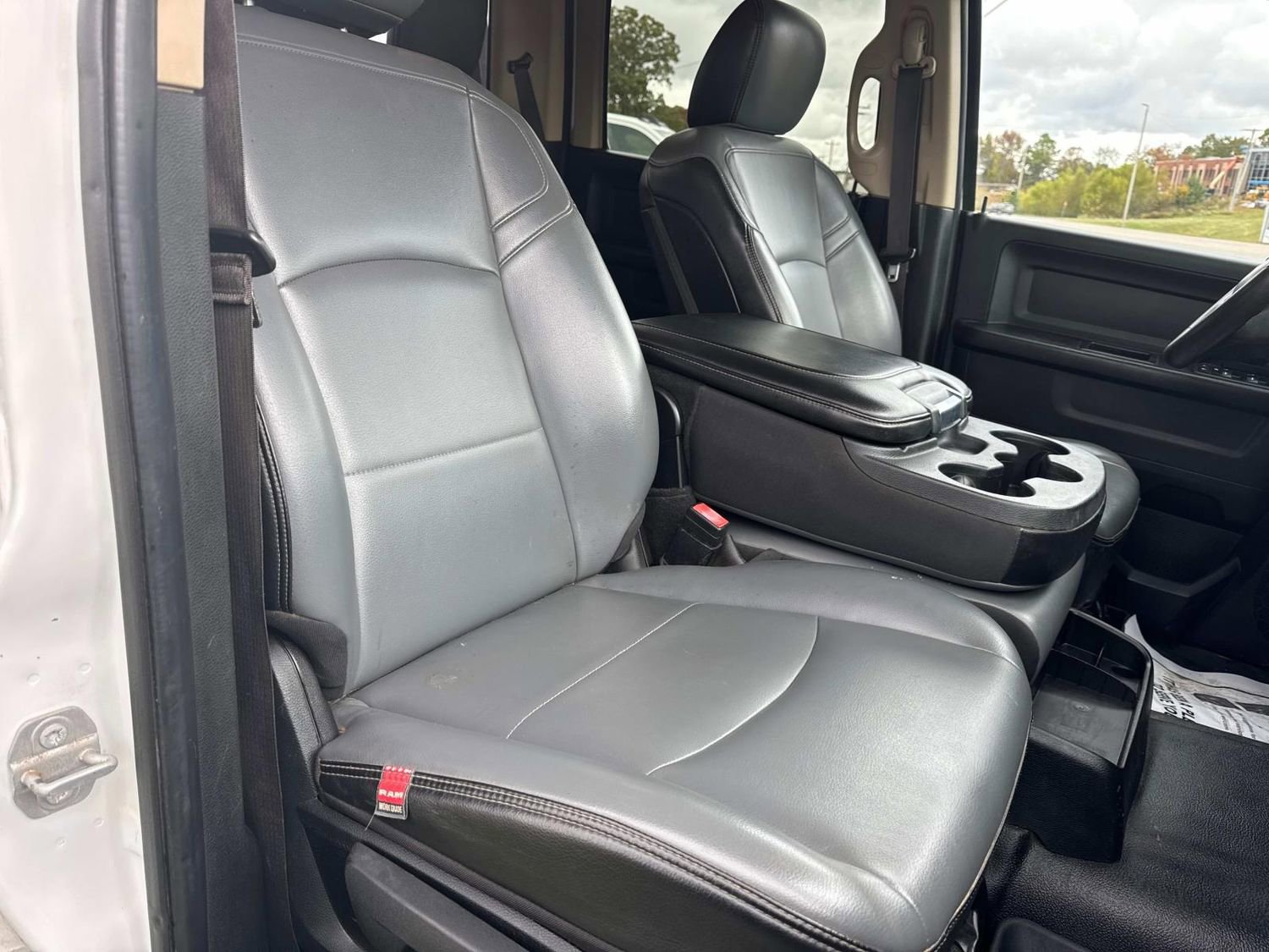 Used 2019 RAM 3500 Tradesman w/ Chrome Appearance Group image 24