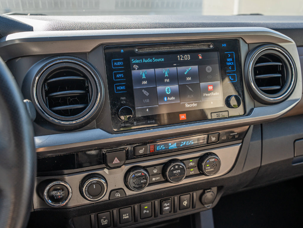 Used 2016 Toyota Tacoma Limited w/ Towing Package AWD/4WD image 33