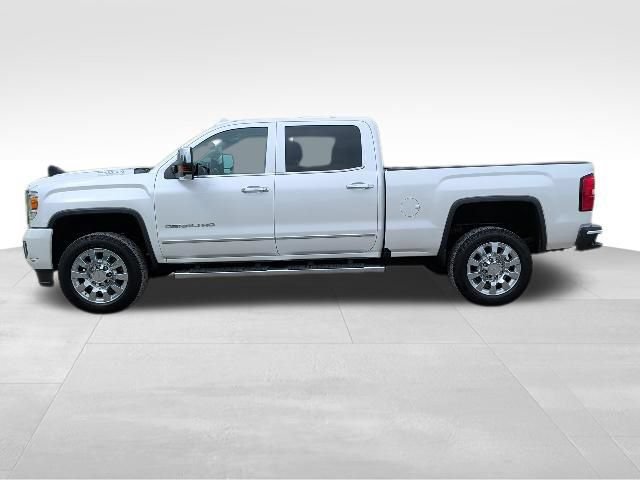 Used 2019 GMC Sierra 2500 Denali w/ Duramax Plus Package AWD/4WD image 6