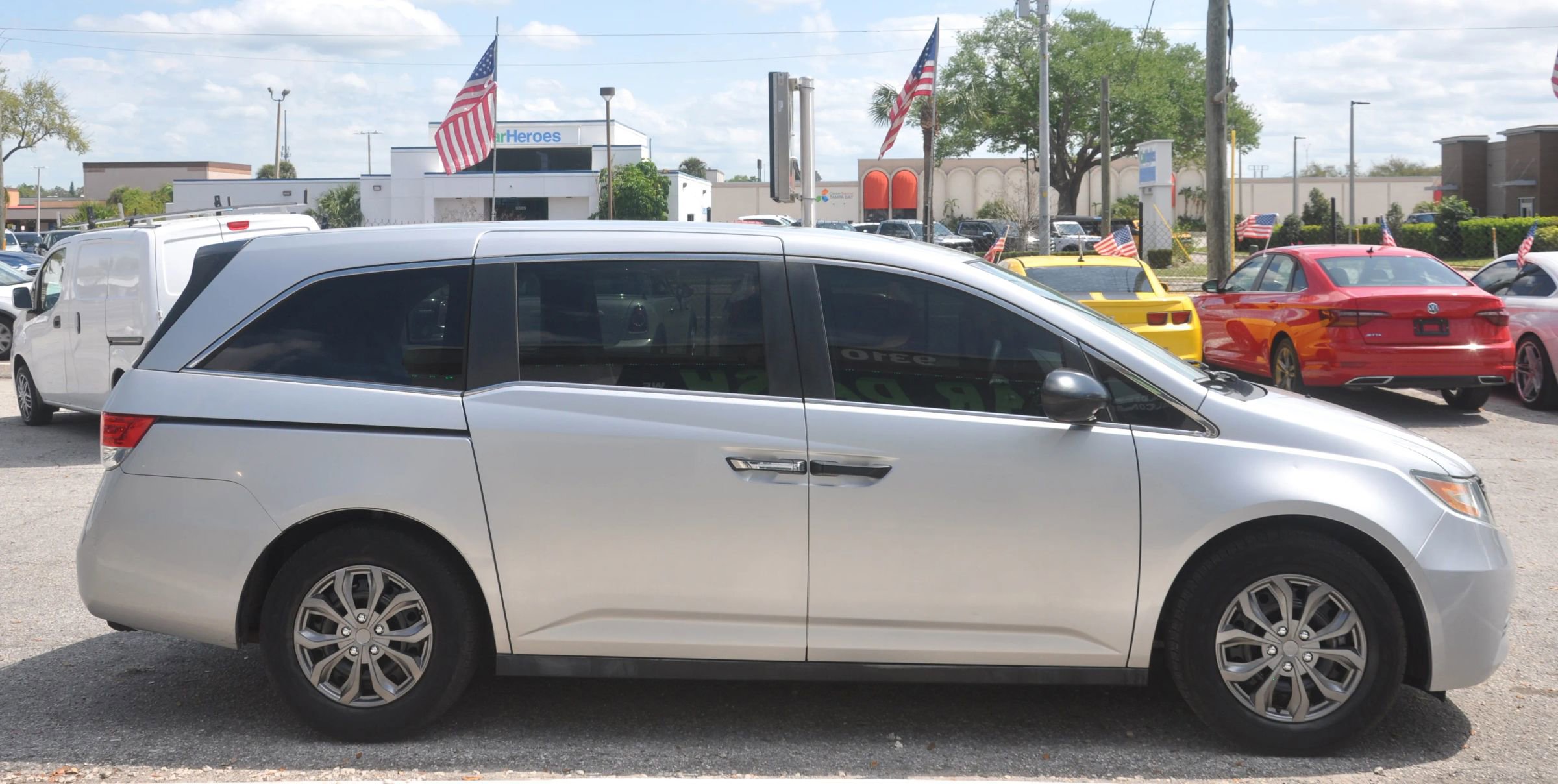 Used 2014 Honda Odyssey LX image 2