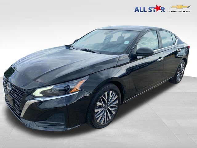 Used 2025 Nissan Altima 2.5 SV image 1