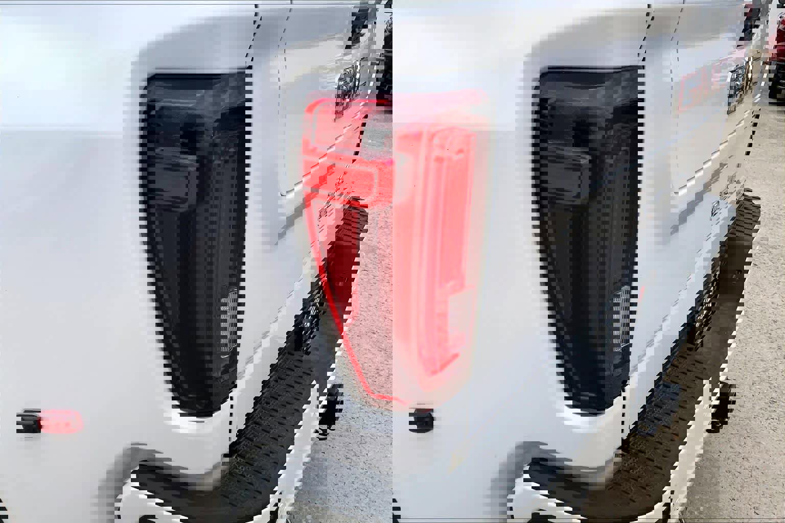 Used 2022 GMC Sierra 3500 Denali image 27