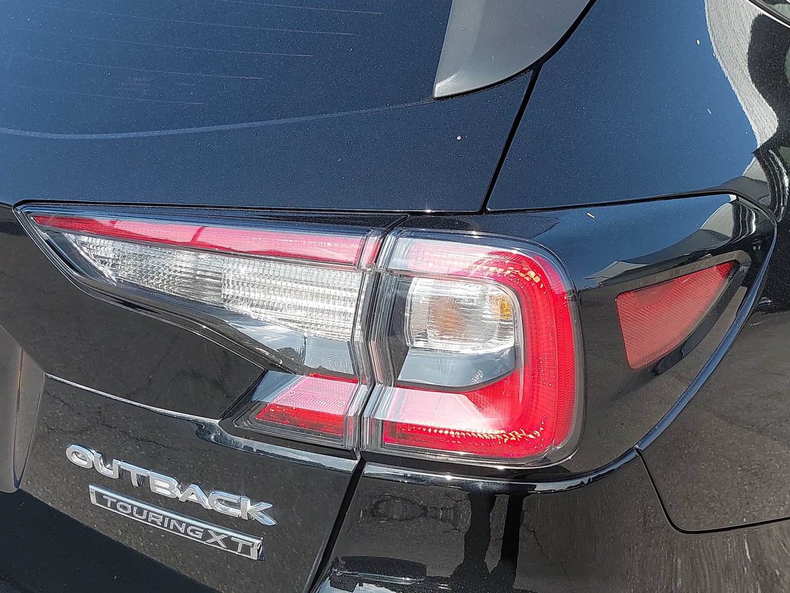 Used 2023 Subaru Outback Touring XT w/ Tech Package 2 AWD/4WD image 39