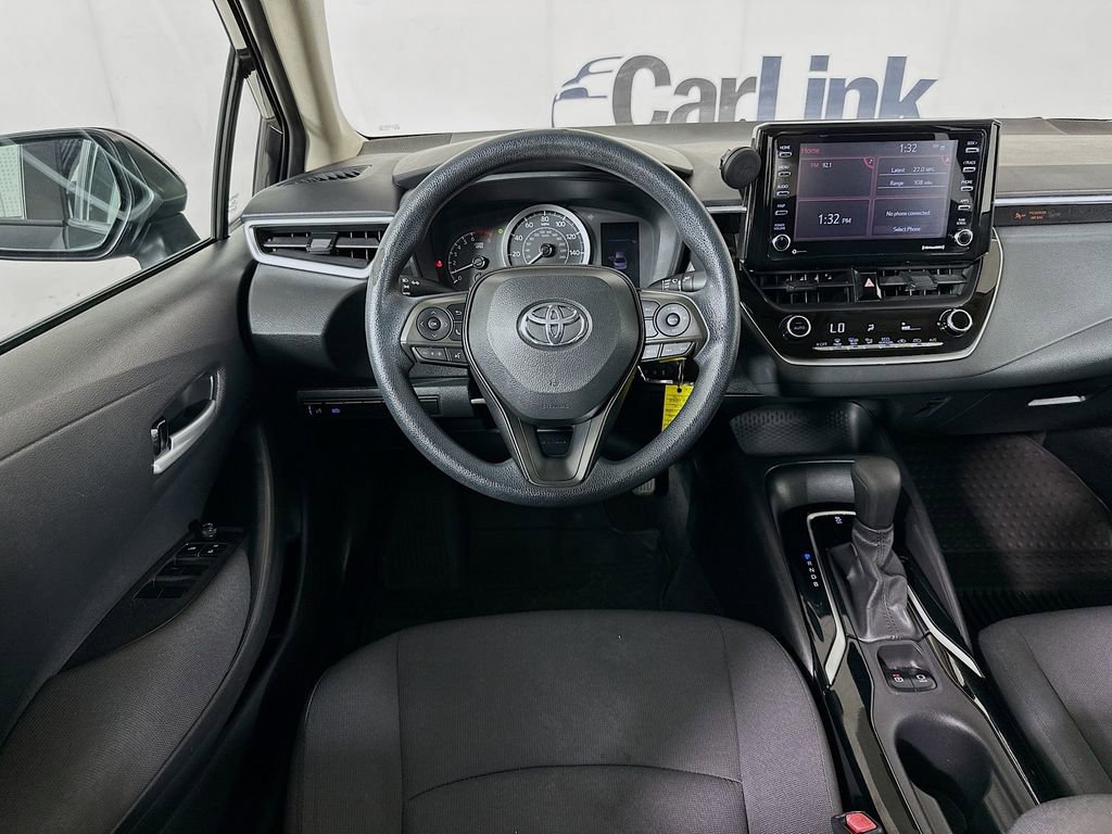 Used 2021 Toyota Corolla LE FWD image 24