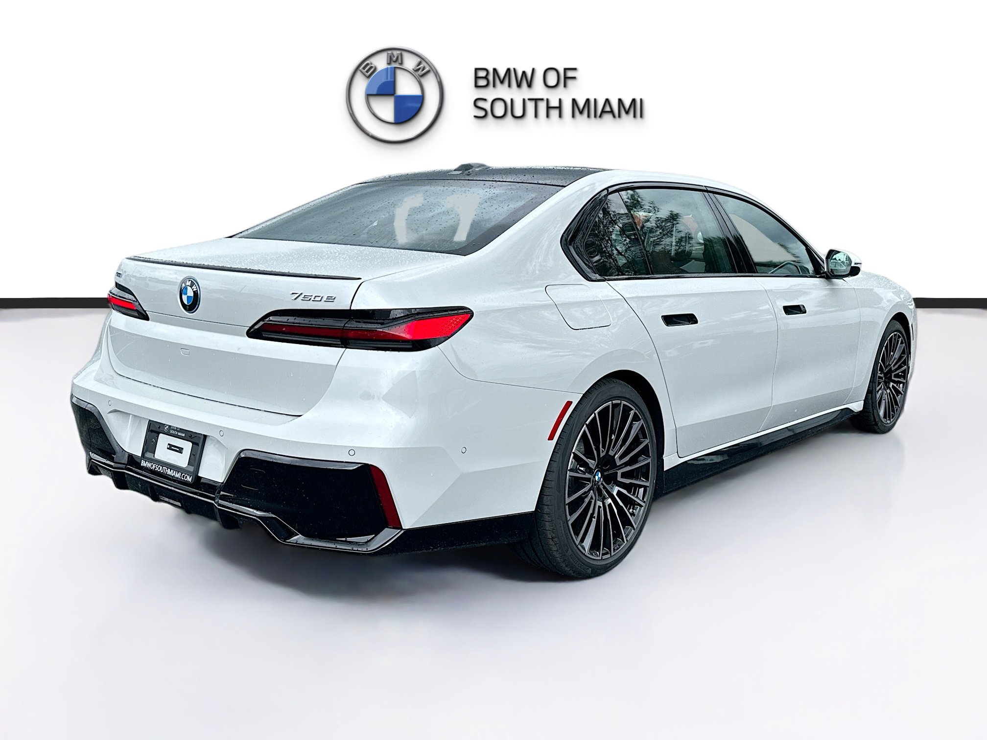 New 2026 BMW 750e xDrive w/ Premium Package image 6
