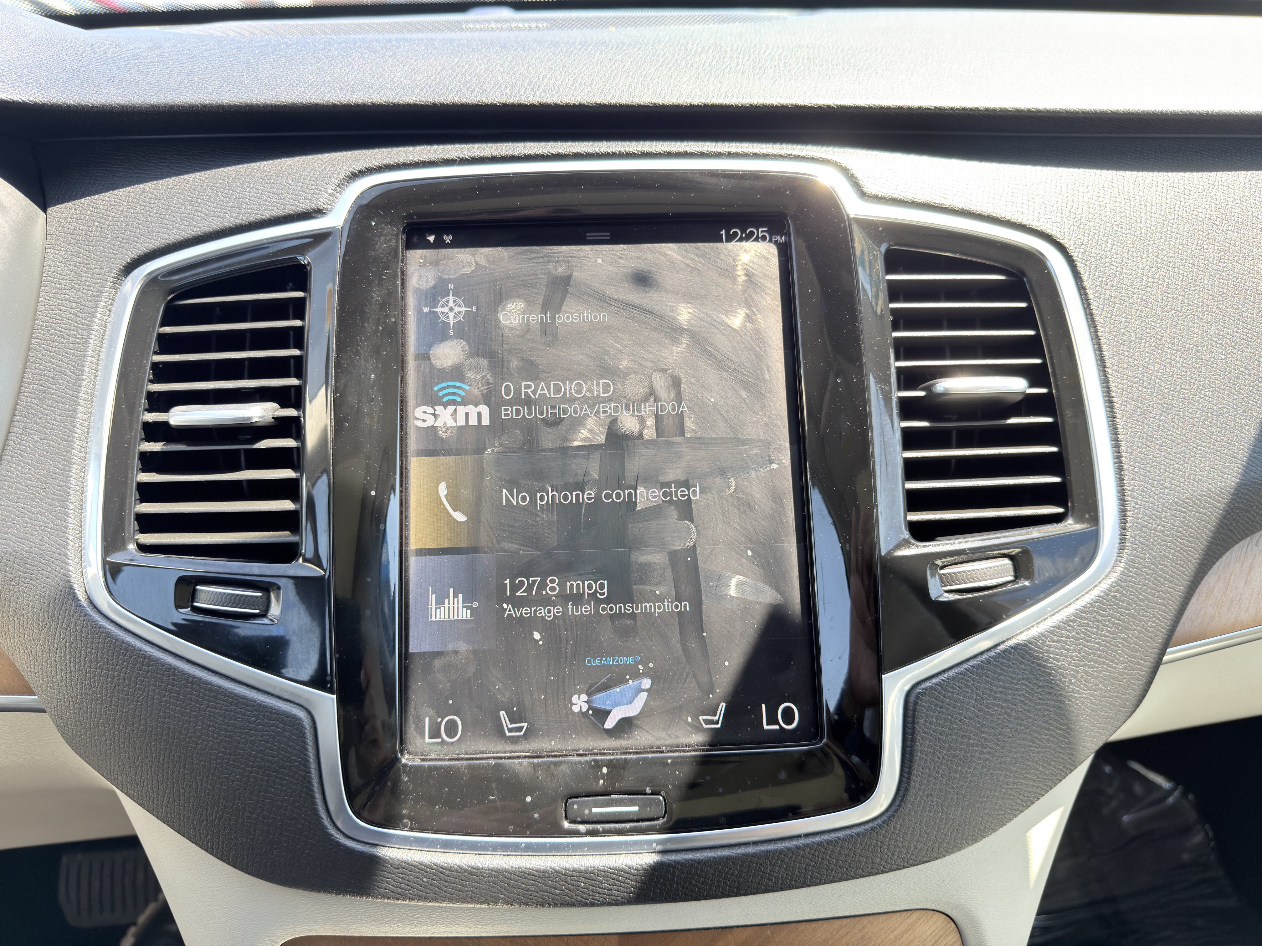 Used 2021 Volvo XC90 T8 Inscription Expression w/ Advanced Package AWD/4WD image 32