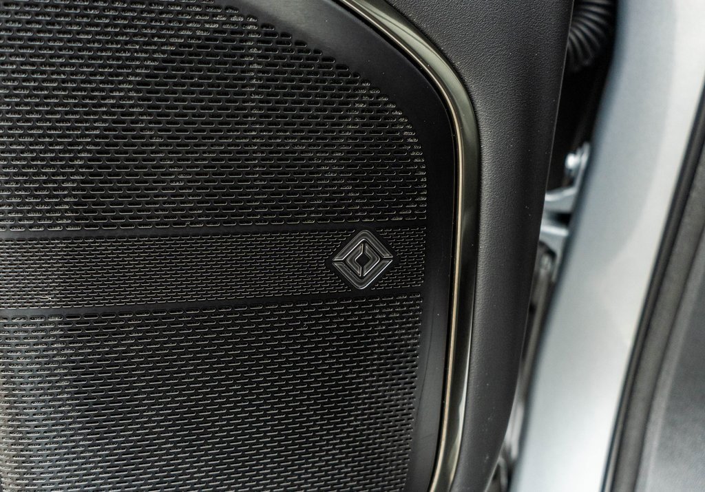 Used 2024 Rivian R1S Adventure image 19