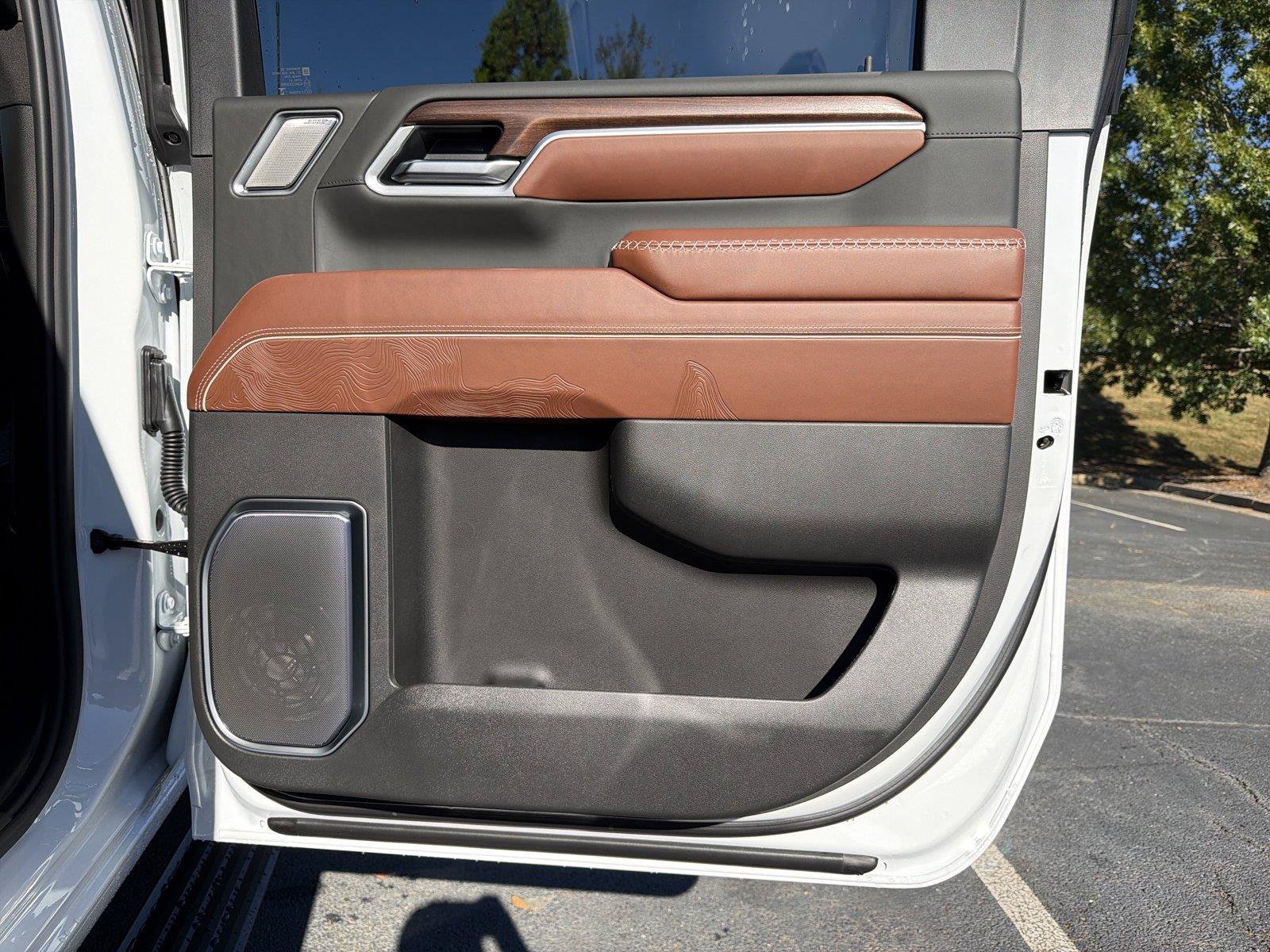 New 2026 GMC Sierra 3500 Denali Ultimate AWD/4WD image 14