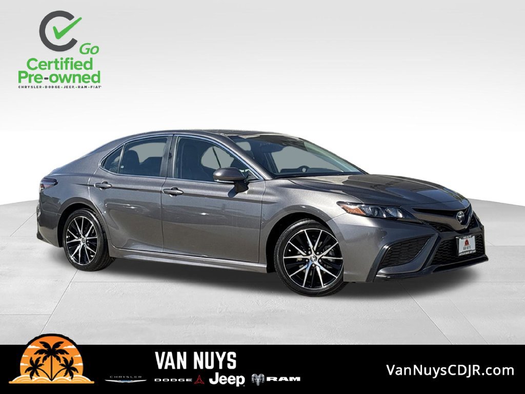 Used 2024 Toyota Camry SE w/ Audio Upgrade Package FWD image 1