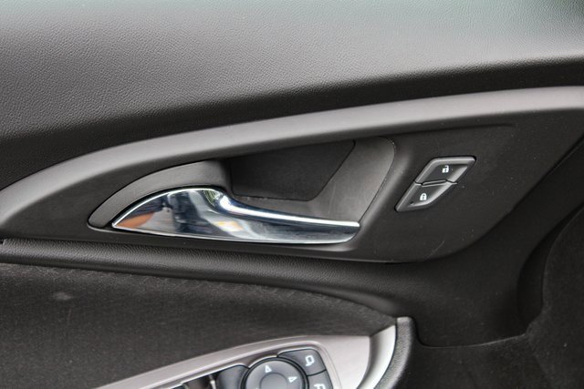 Used 2023 Chevrolet Malibu RS image 12