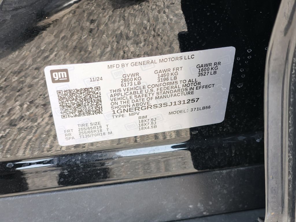 Used 2025 Chevrolet Traverse LT image 33