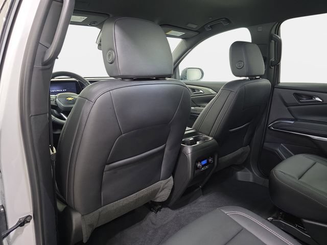 Used 2025 Chevrolet Traverse LT AWD/4WD image 12