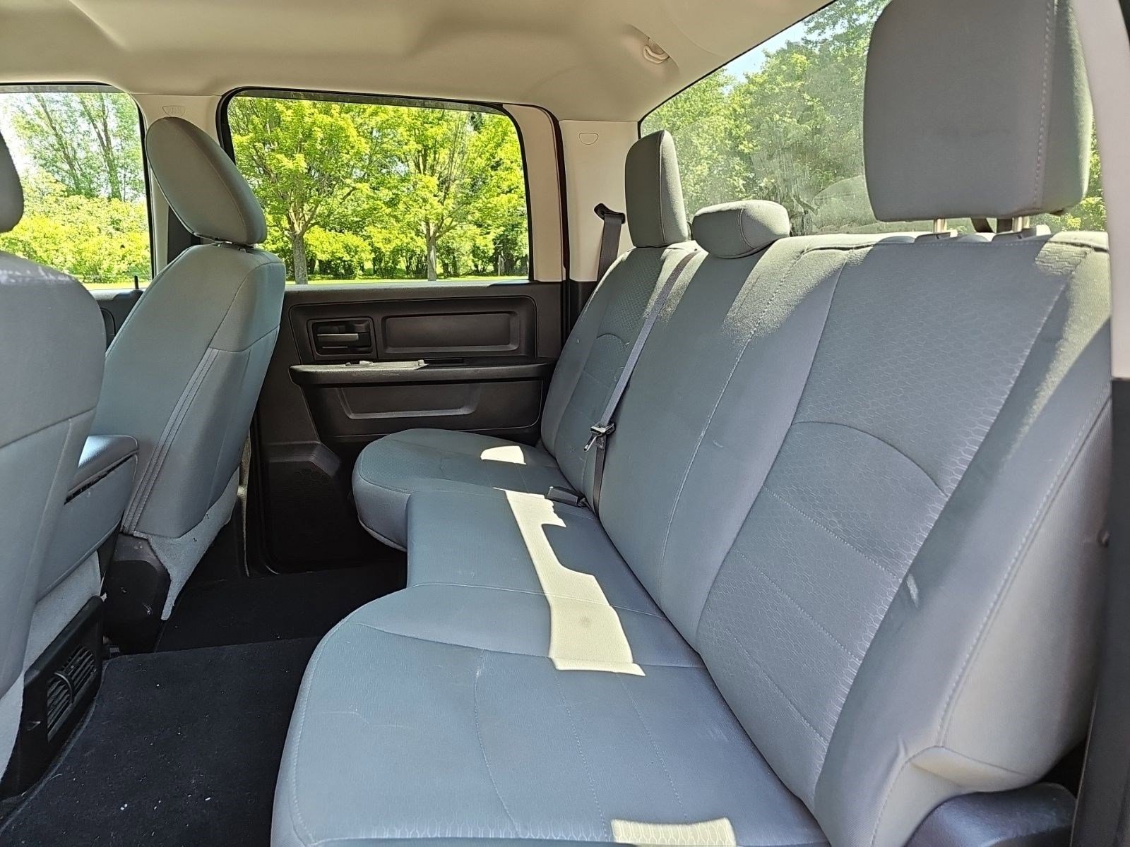 Used 2015 RAM 2500 Tradesman w/ Chrome Appearance Group AWD/4WD image 18