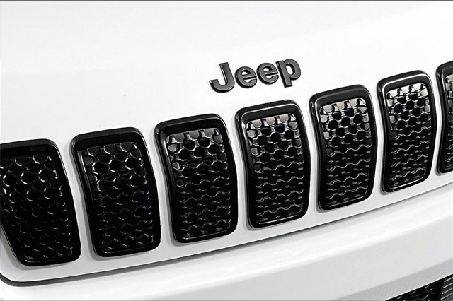 Used 2019 Jeep Cherokee Latitude Plus image 32