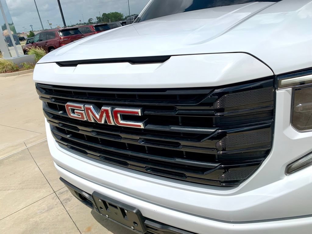Used 2024 GMC Sierra 1500 Elevation w/ X31 Off-Road Package AWD/4WD image 2
