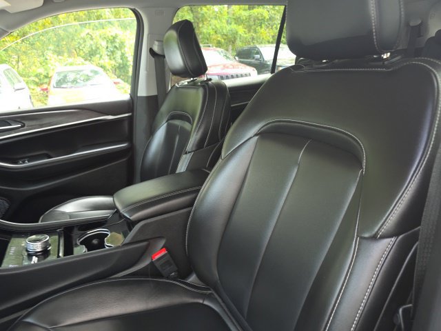 Used 2023 Jeep Grand Cherokee L Limited AWD/4WD image 6