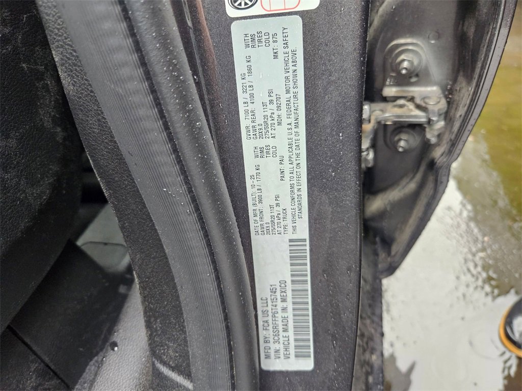 New 2026 RAM 1500 4x4 Crew Cab image 34