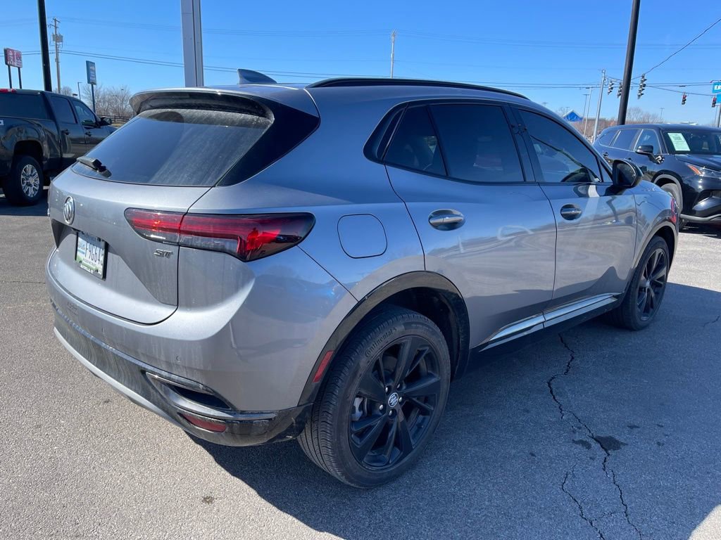 Used 2022 Buick Envision Essence w/ Sport Touring Package image 3