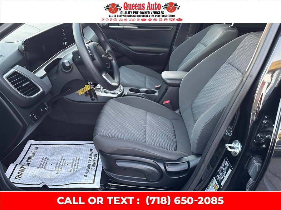 Used 2023 Kia Seltos LX AWD/4WD image 10
