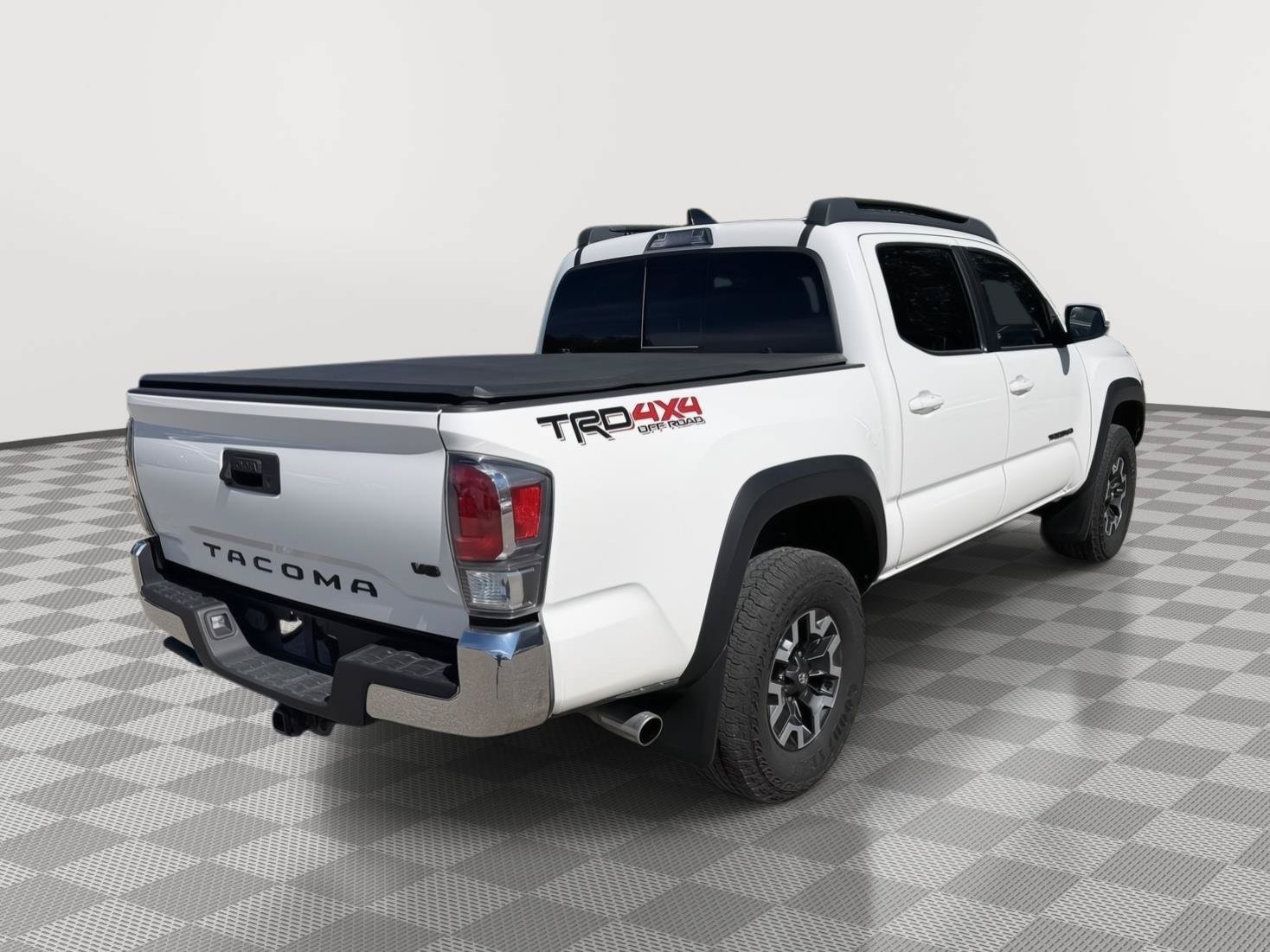 Used 2023 Toyota Tacoma TRD Off-Road AWD/4WD image 7