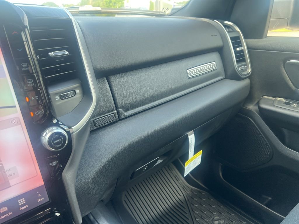 New 2026 RAM 1500 4x4 Crew Cab image 42