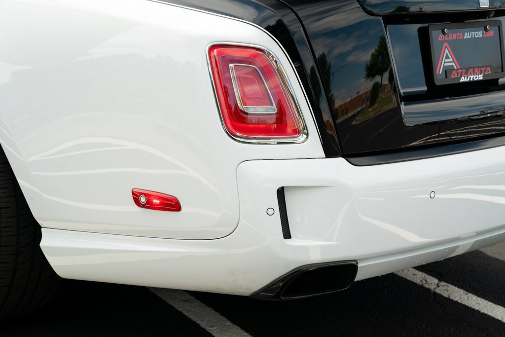 Used 2022 Rolls-Royce Phantom Sedan w/ The Phantom Package RWD image 20