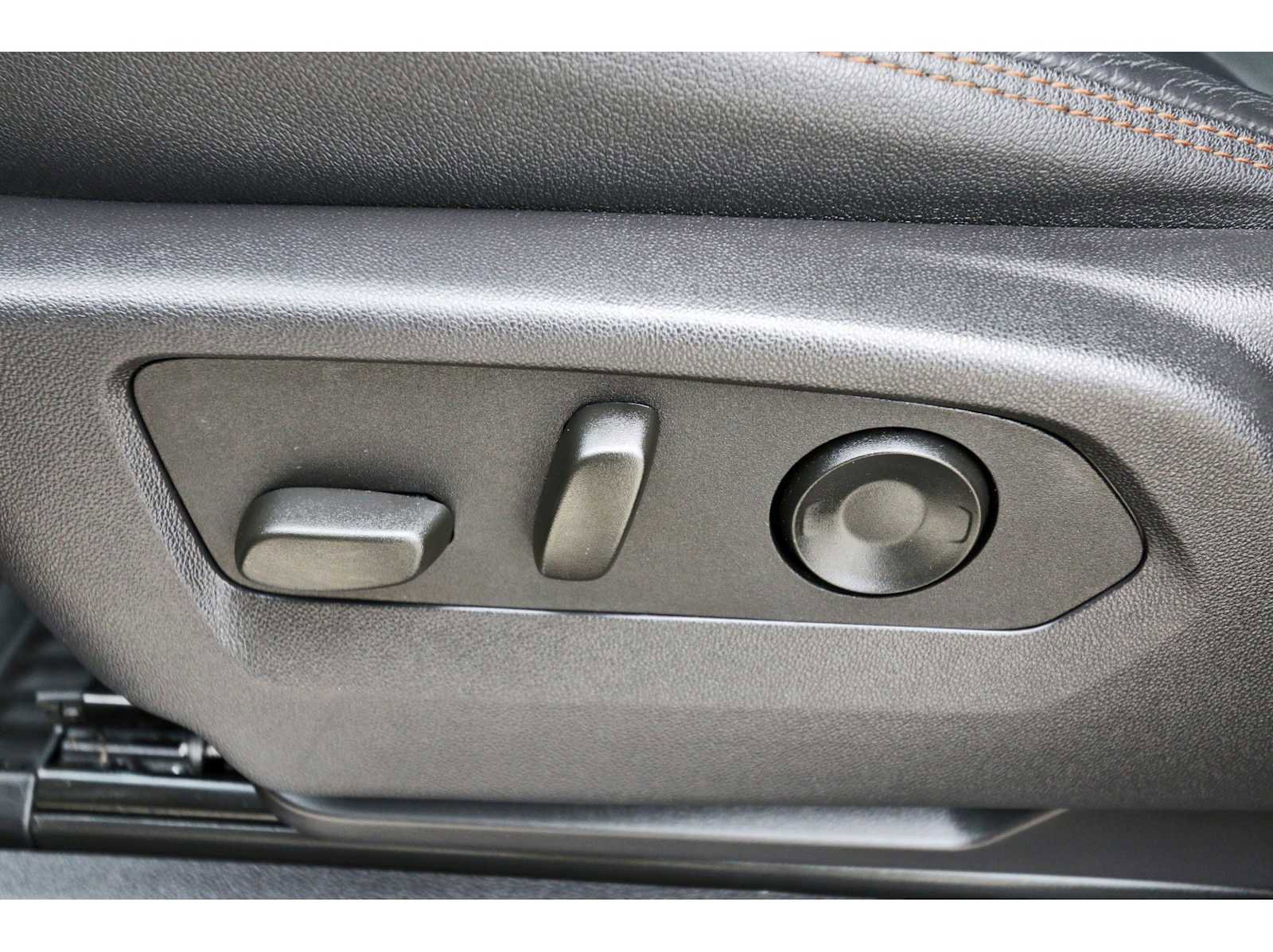 Used 2024 GMC Sierra 1500 AT4 w/ Technology Package image 26